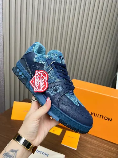 LV Trainers-2